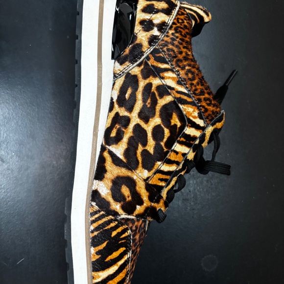 New Michael Kors Billie Animal-Print Calf Hair Trainer - Picture 5 of 8